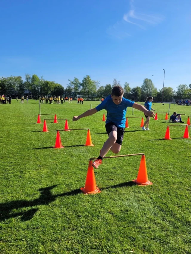 S P O R T D A G ~ een geslaagde dag vol sportiviteit en gezelligheid! Bedankt voor alle support!